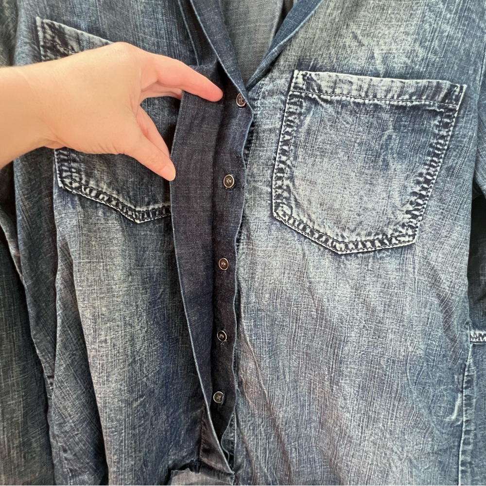 Bella Dahl Denim Split Back Button Down In Sea Sp… - image 3